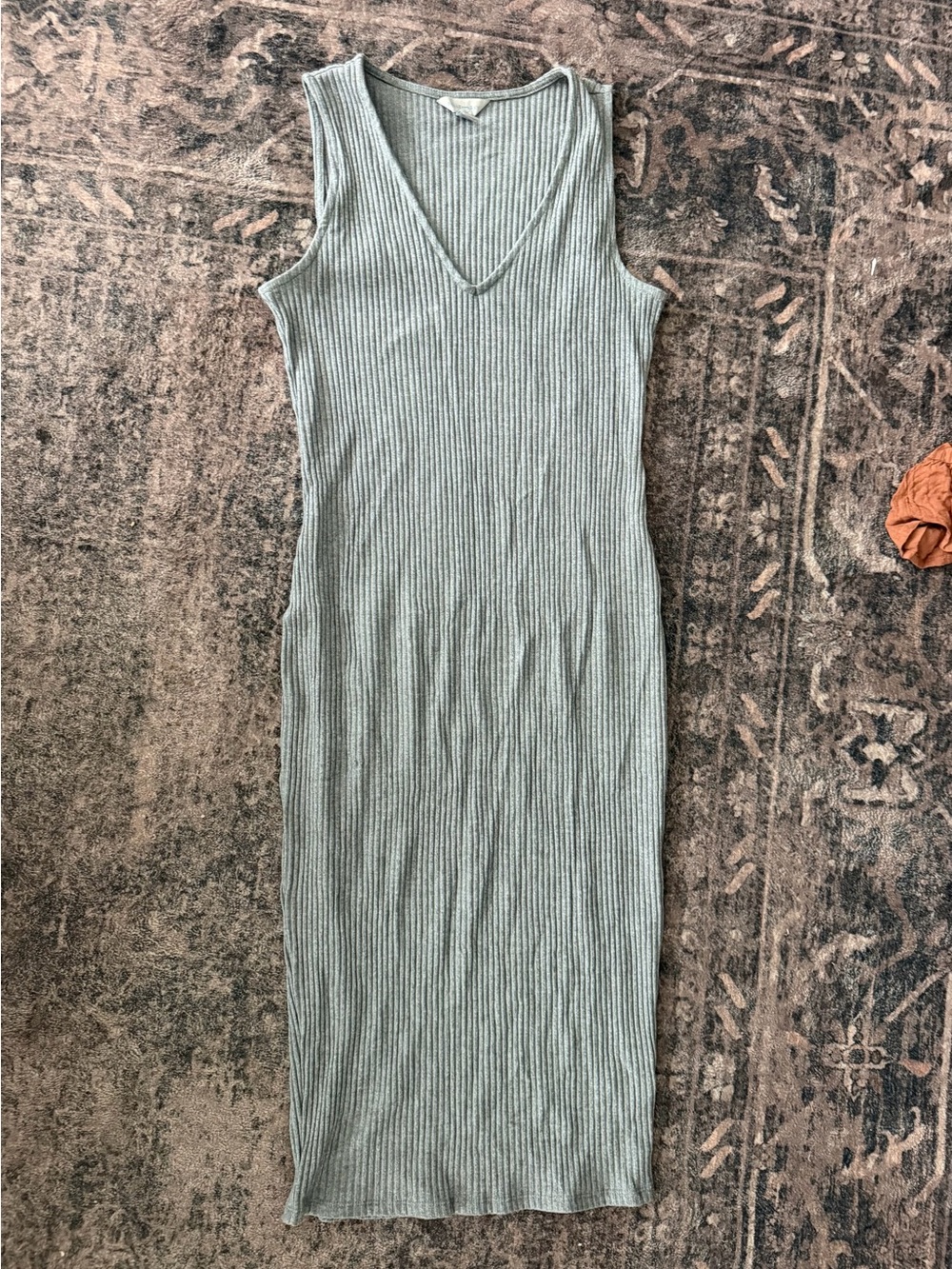 belle sky Sleeveless Ribbed V-Neck Midi Dress - Sage
